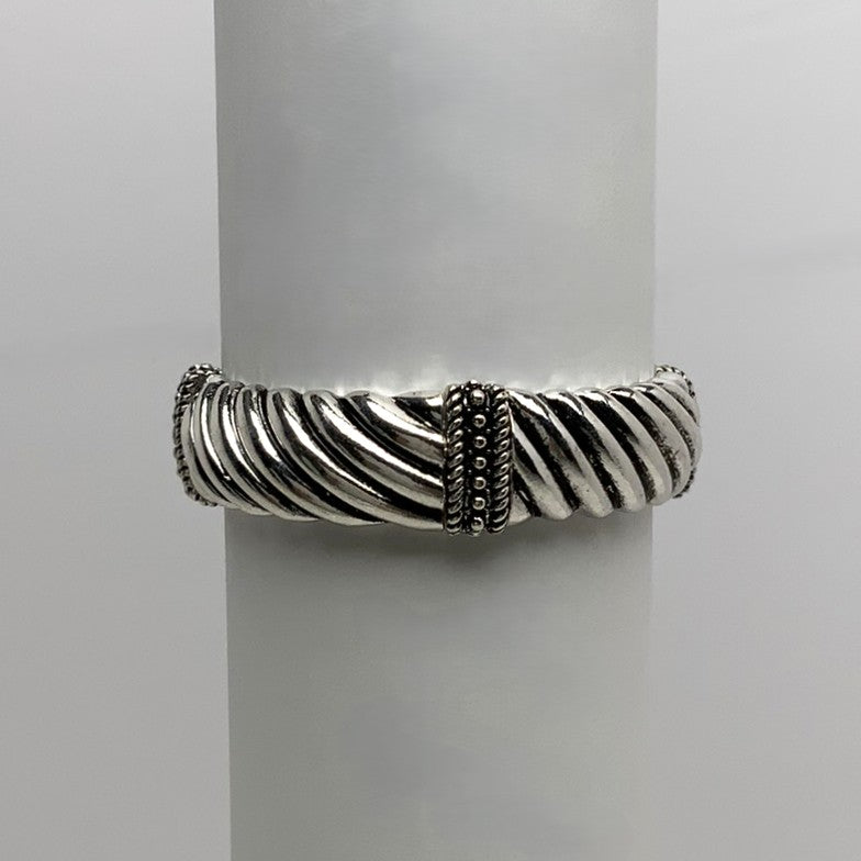 Two-Toned Twist Stretch Bracelet