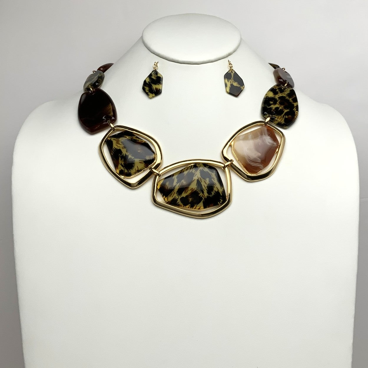 Geometric Stones Necklace
