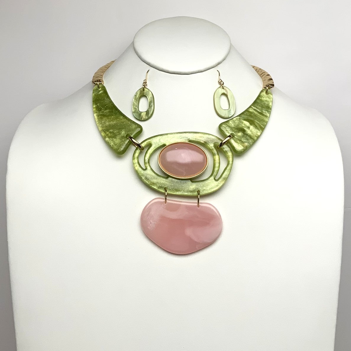 Abstract Lucite Necklace Set