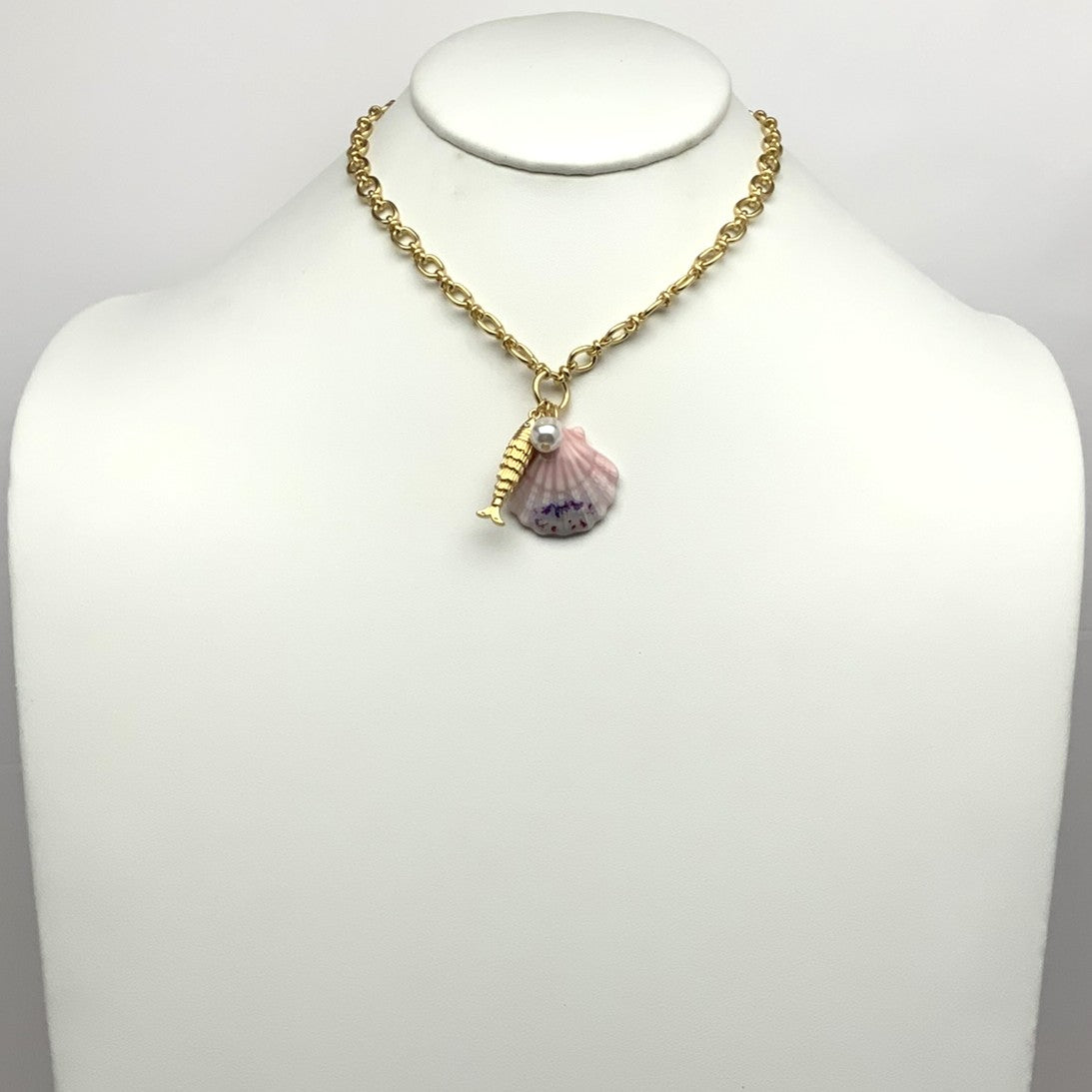 Seashell Fish Pendant Necklace