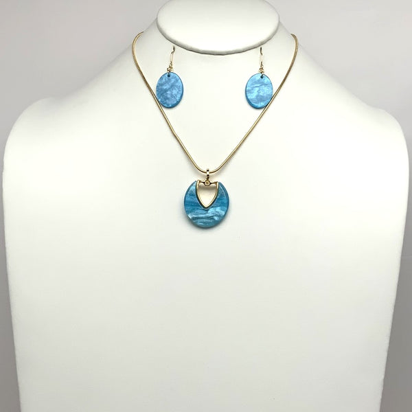 Oval-Shaped Lucite Necklace