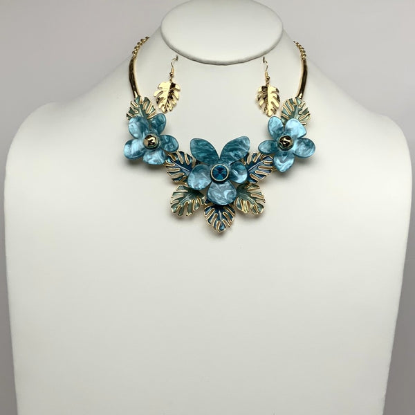 Flower w/Palm Leaves Necklace