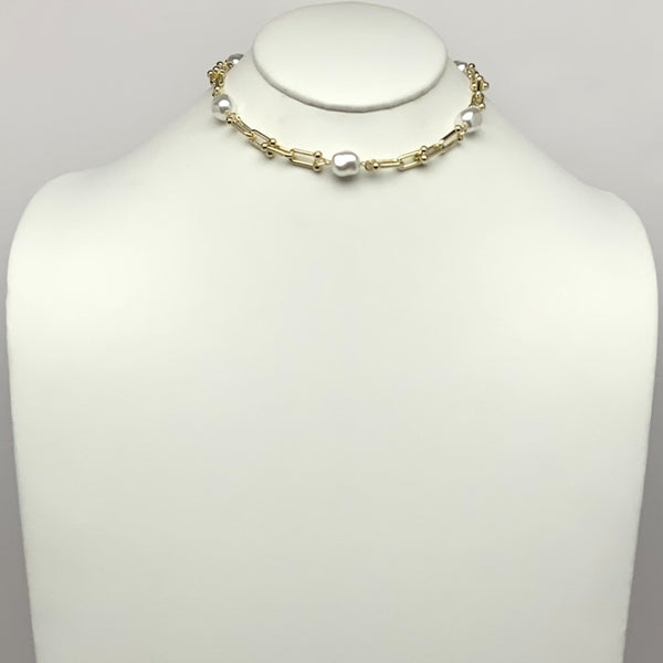 Pearls interlinked w/Chain Necklace