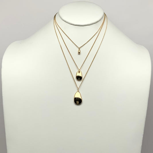 Oval Pendant Layered Necklace