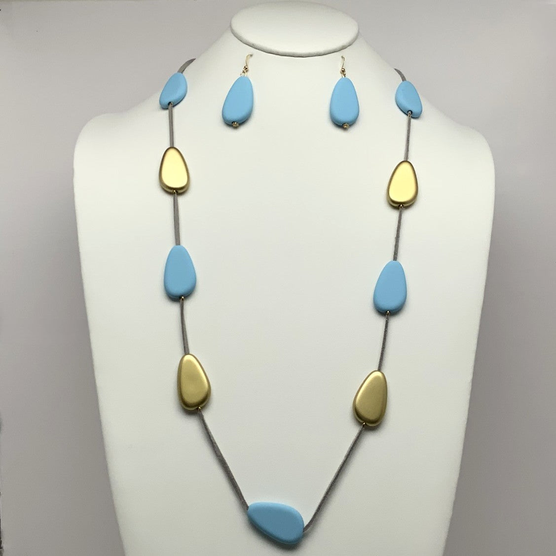 Teardrop Shape Necklace Design