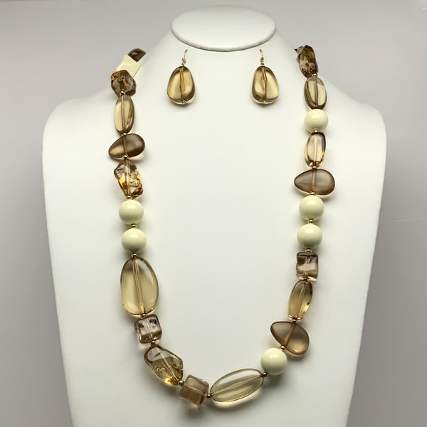Geometric Lucite Bead Necklace