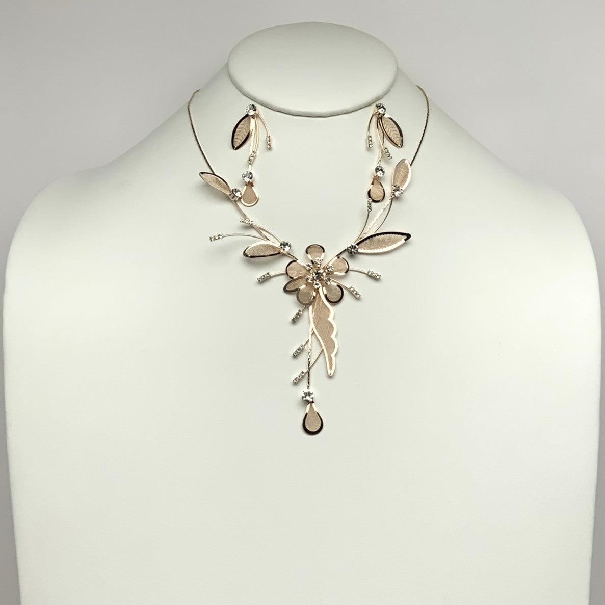 Mesh Flower Crystal Necklace Set