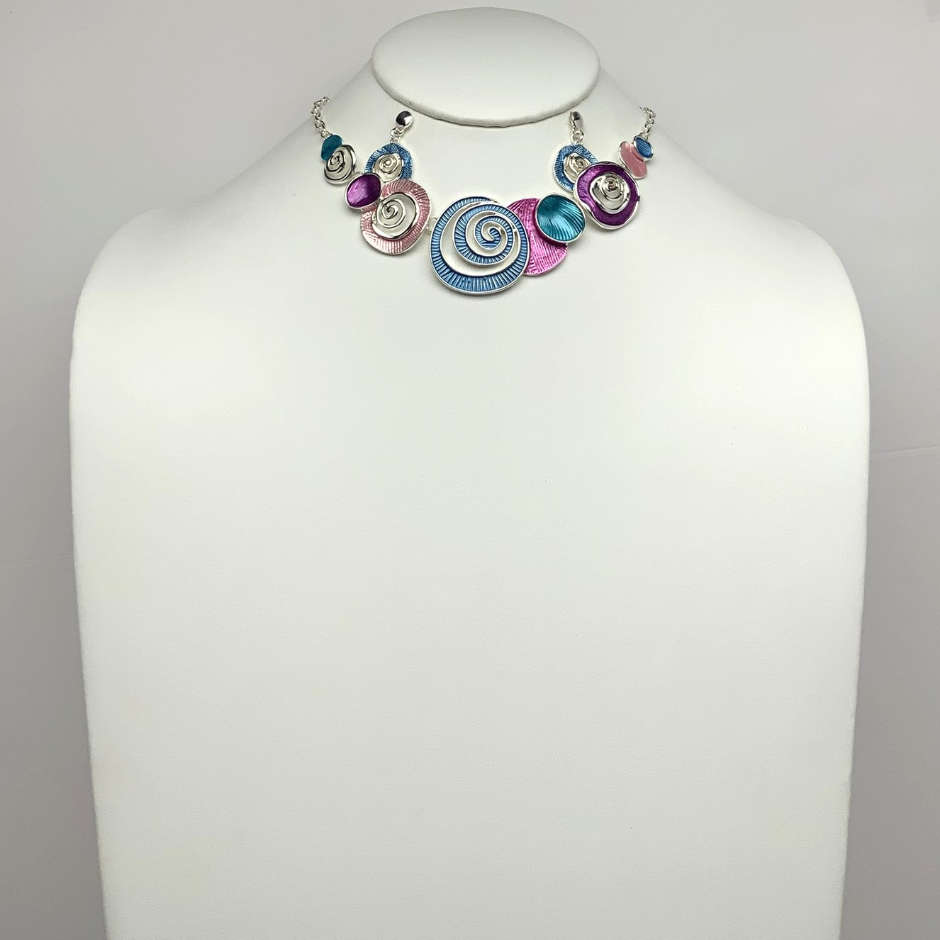 Swirl Necklace Set