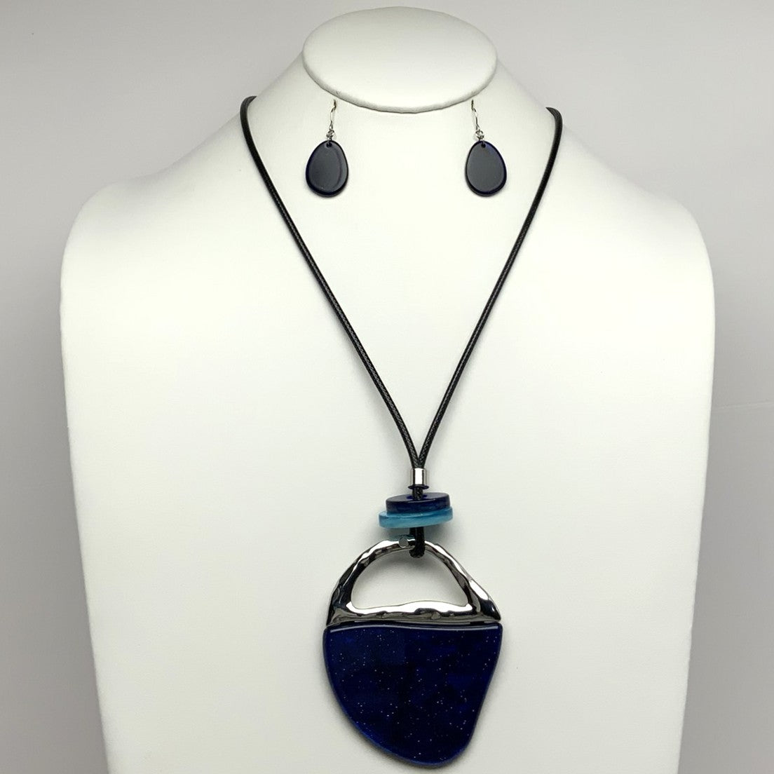 Long Cord Lucite Pendant Necklace Set