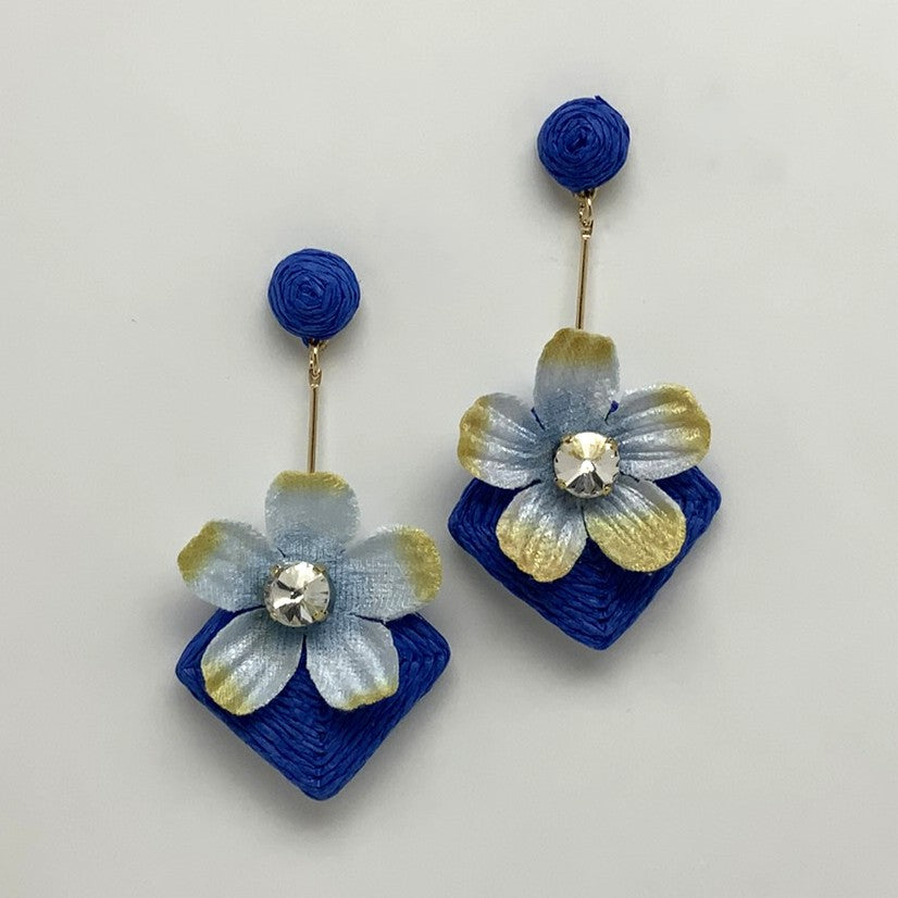 Twine Metal Line Drop Flower Crystal Earring