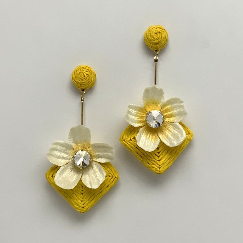 Twine Metal Line Drop Flower Crystal Earring