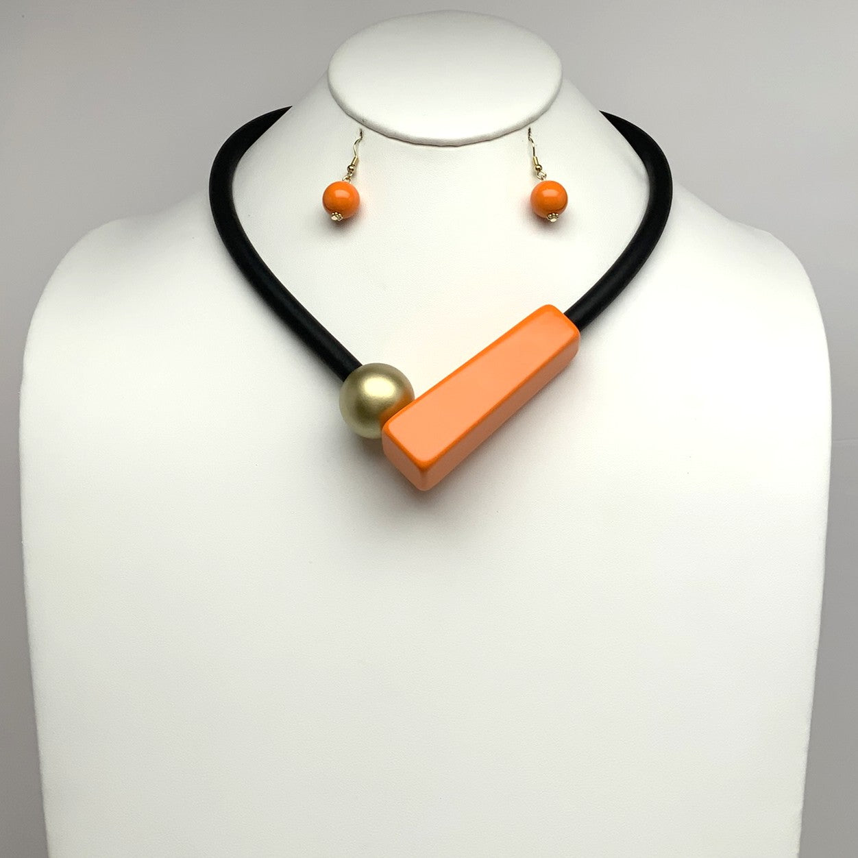 Short Thick Rubber Corded Magnetic Front Necklace Set with Bar and Ball