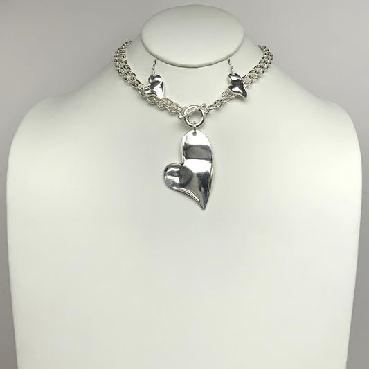 Heart Front Clasp Necklace