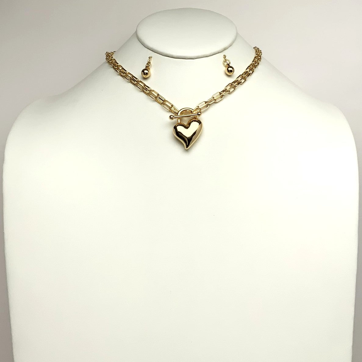 Heart Pendant Front Clasp Necklace