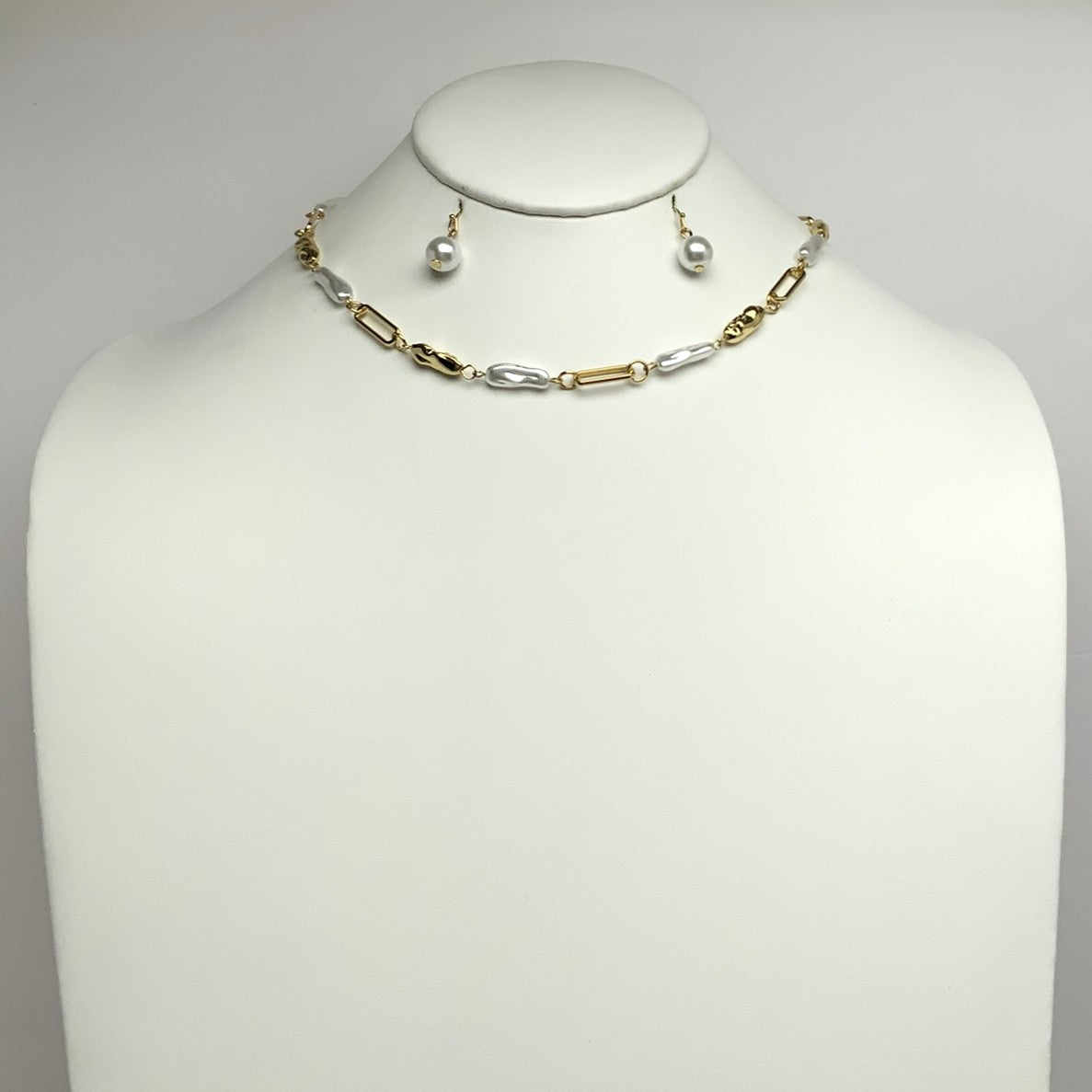 Long Chain and Pearl Necklace