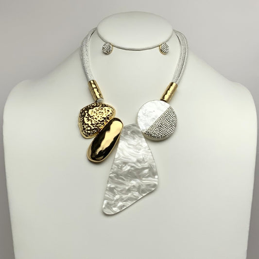 Geometric Design w/Bling Earrings and Necklace