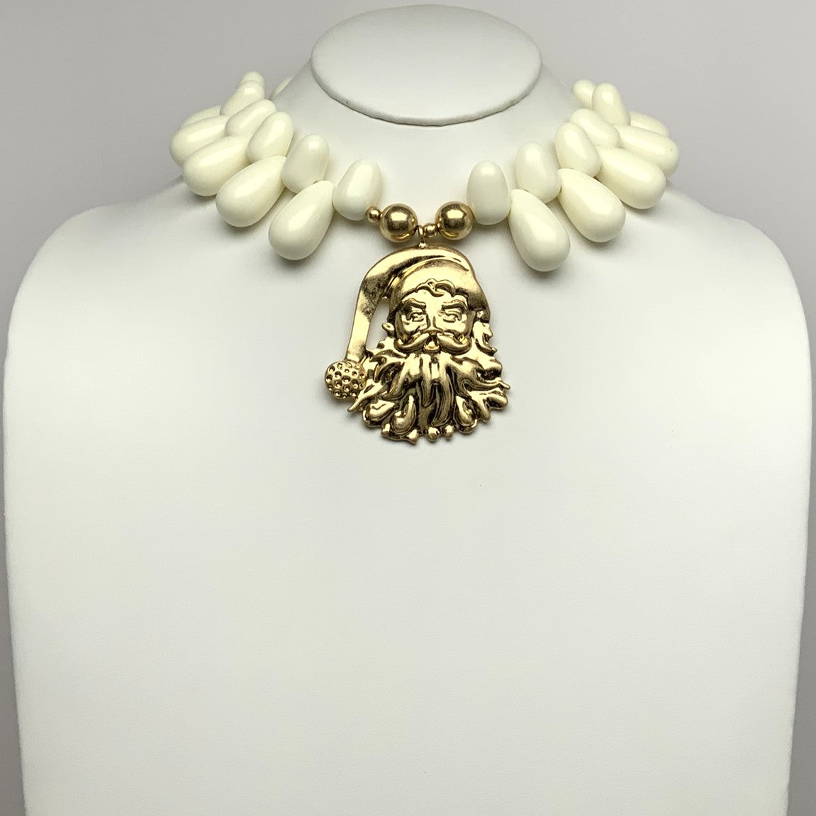 Lucite Teardrop Stone Santa Clause Pendant Necklace