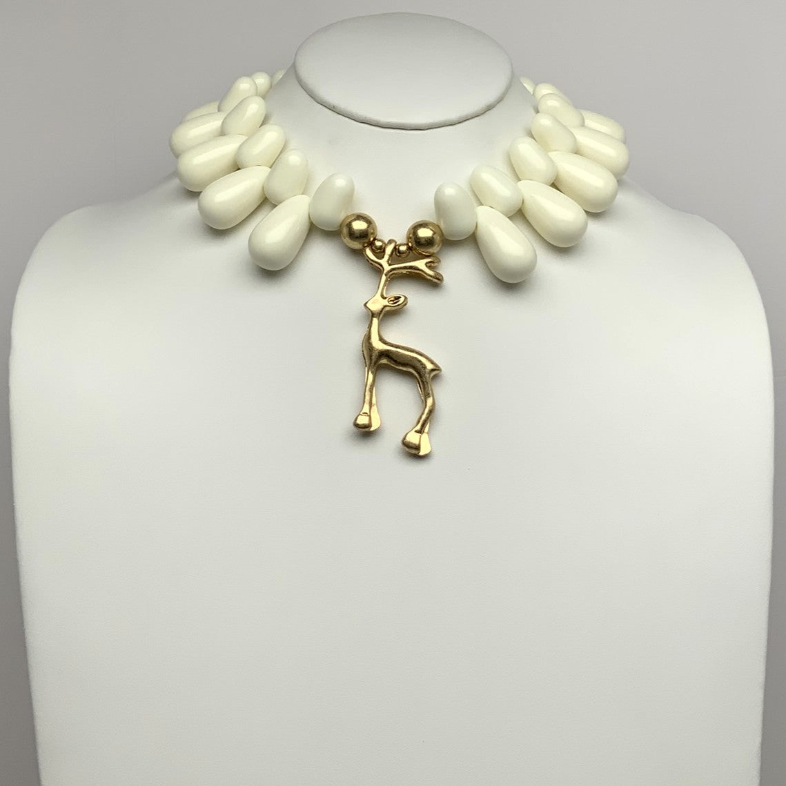 Lucite Teardrop Stone Reindeer Pendant Statement Necklace