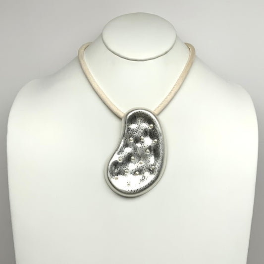 Bean Metal Shape Necklace