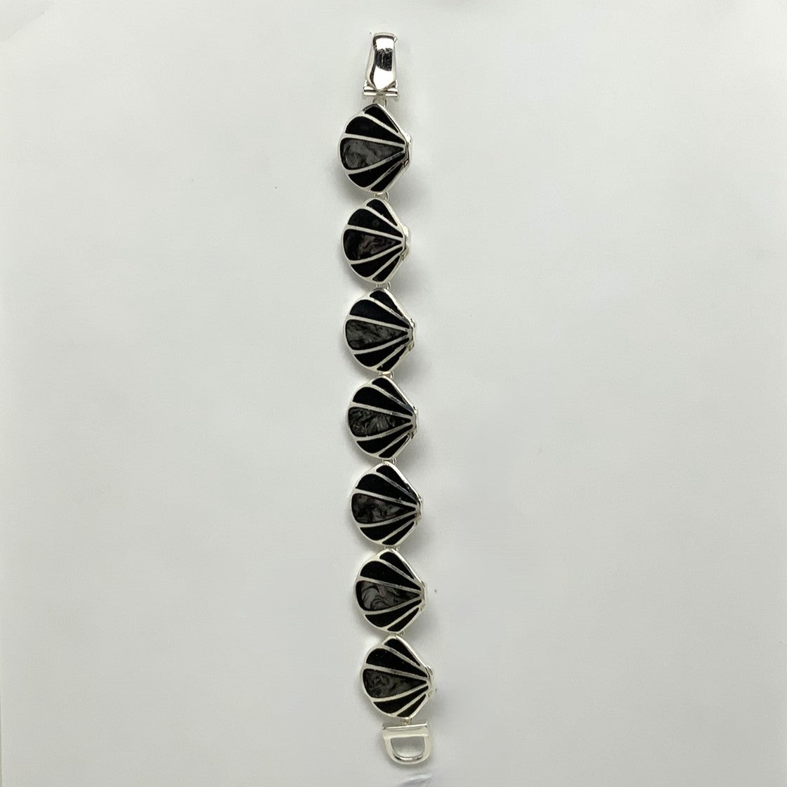 Shell Magnetic Bracelet