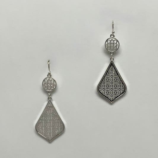 Mesh Designed Teardrop Earrings