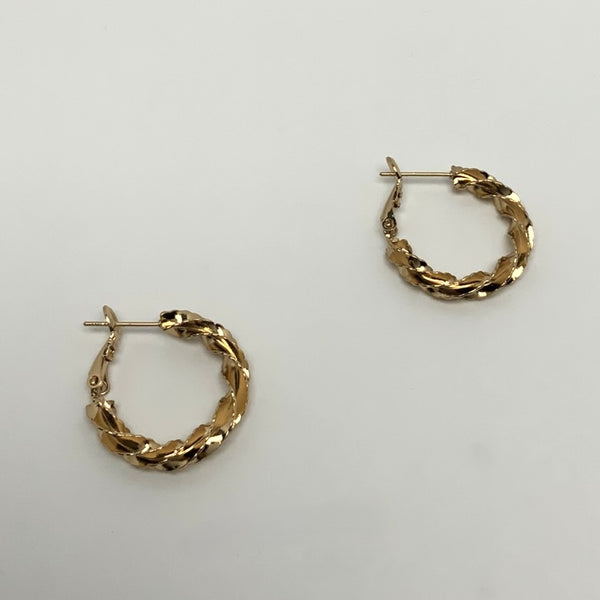 Twist Design Dainty Earrings