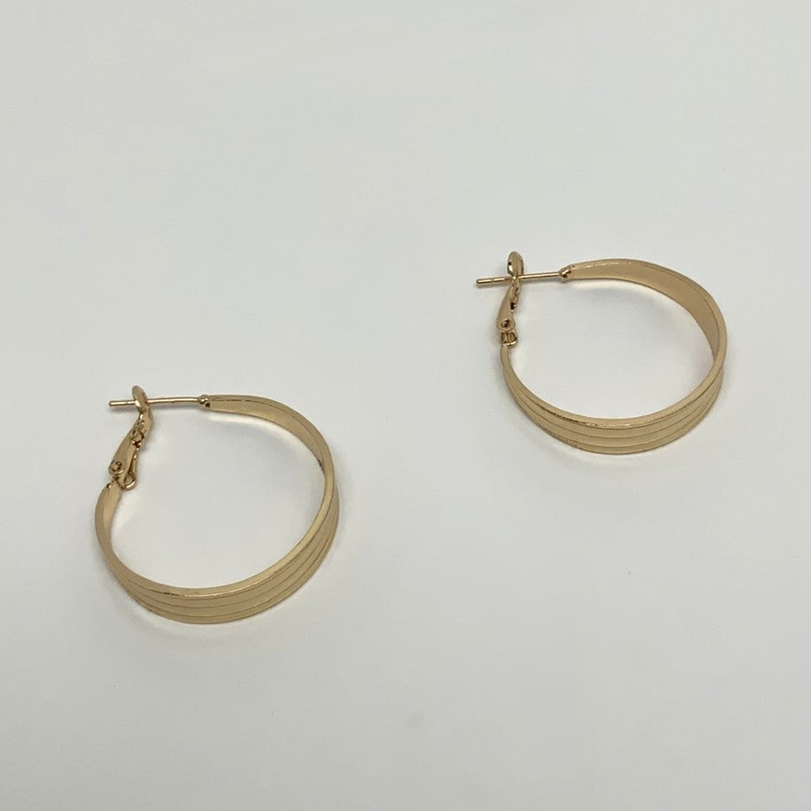 Ribbed Hoop Earrings