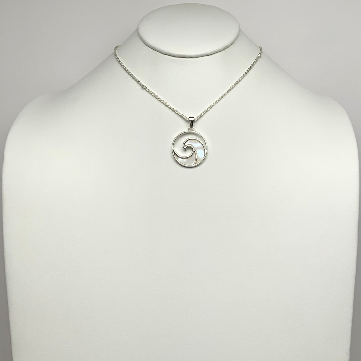 Wave Design Pendant Necklace