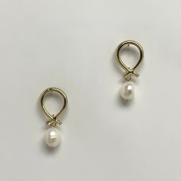 Intertwined Drop Design Pearl Earrings