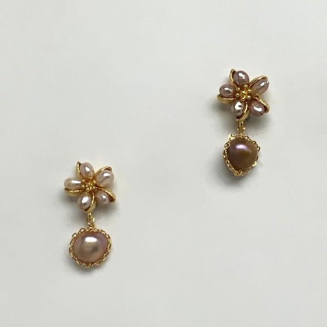 Pearl Flower Decorated Earrings