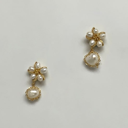 Pearl Flower Decorated Earrings