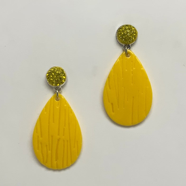 Line Texture Teardrop Crystal Earrings