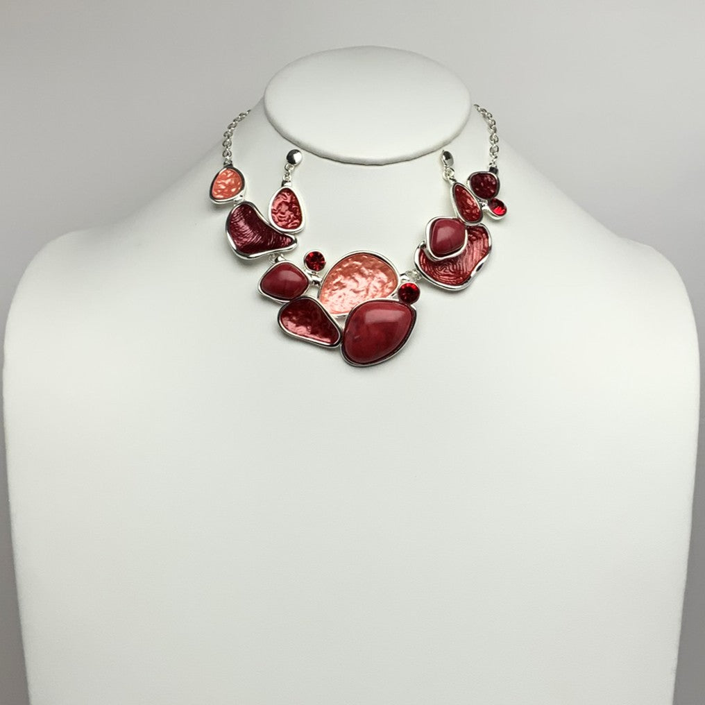 Textured Statement Lucite Stone Design Necklace