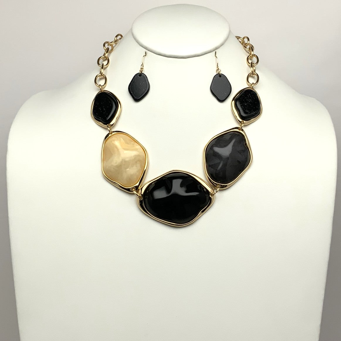 Geometric Stone Necklace