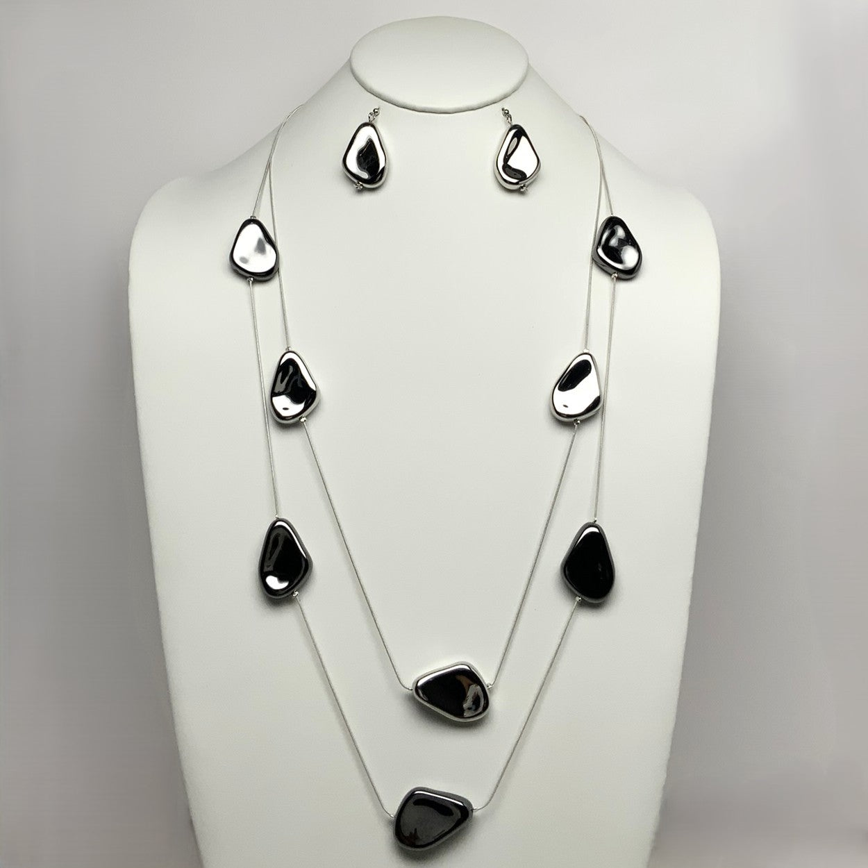 Layered Molded Metal Drop Necklace Set