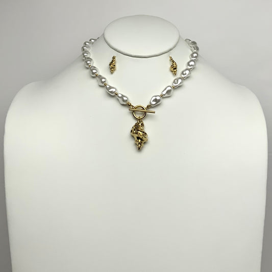 Pearl Beaded Conch Shell Necklace Set