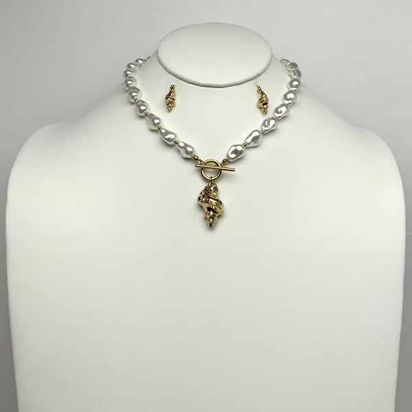 Pearl Beaded Conch Shell Necklace Set