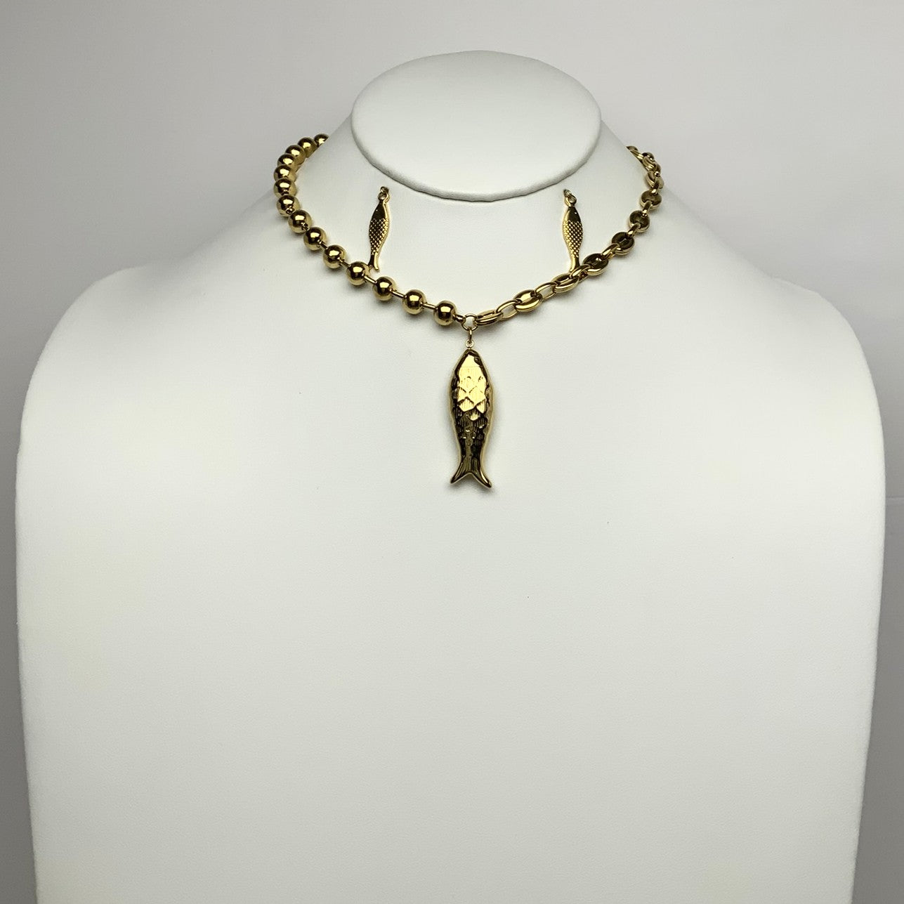 Metal Fish Pendant Necklace Set