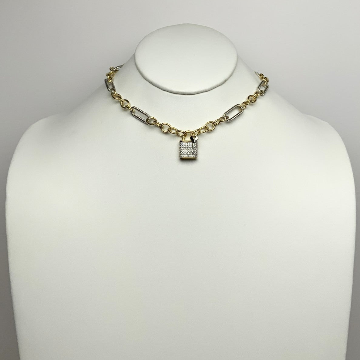 Bling Locket w/Ribbed Textured Chain Necklace