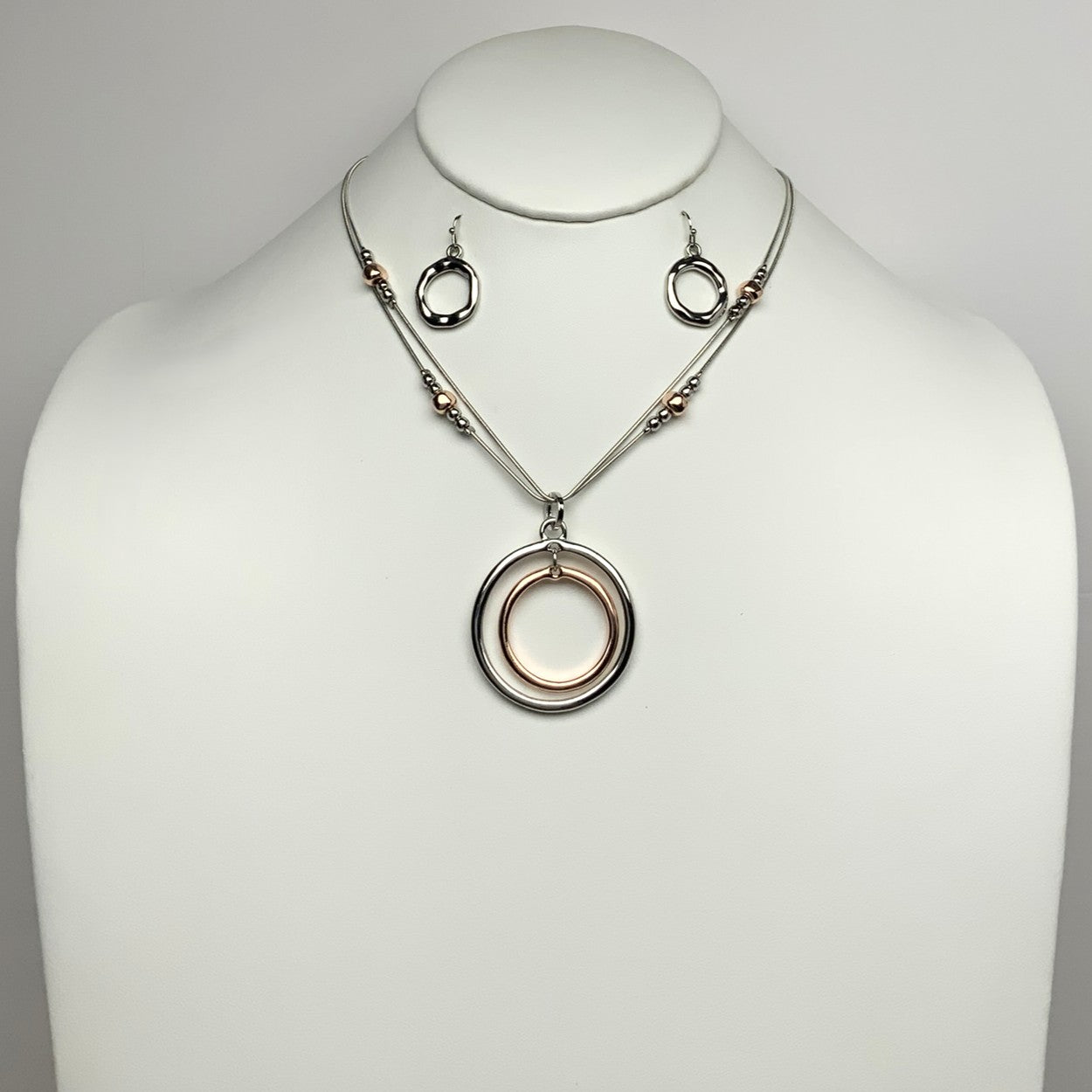 Circle Drop Metallic Snake Chain Layered Necklace Set