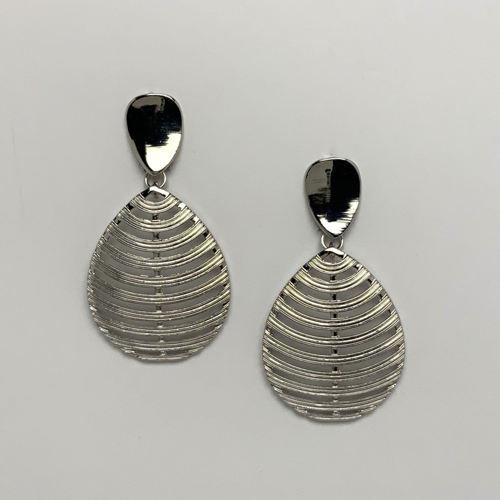 Ribbed Oval Teardrop Earrings