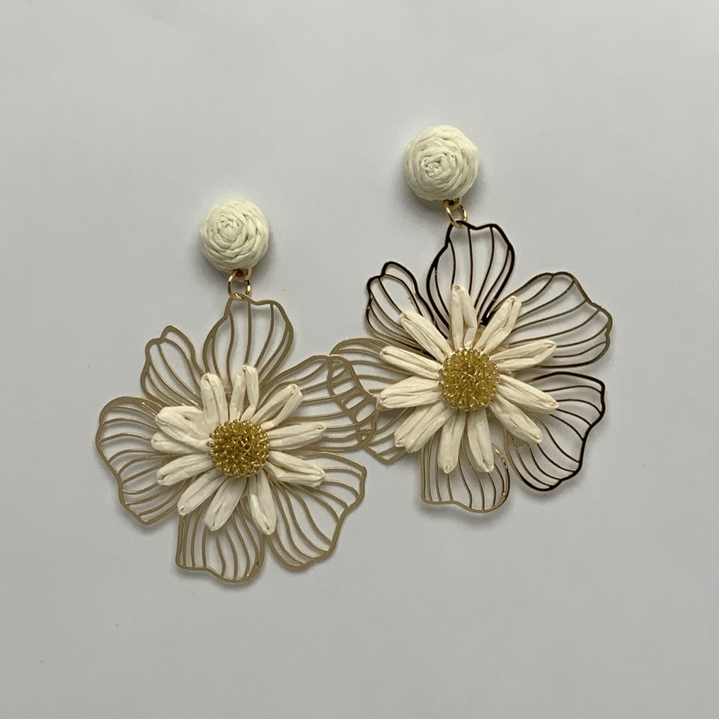 Flower Straw Design Earrings