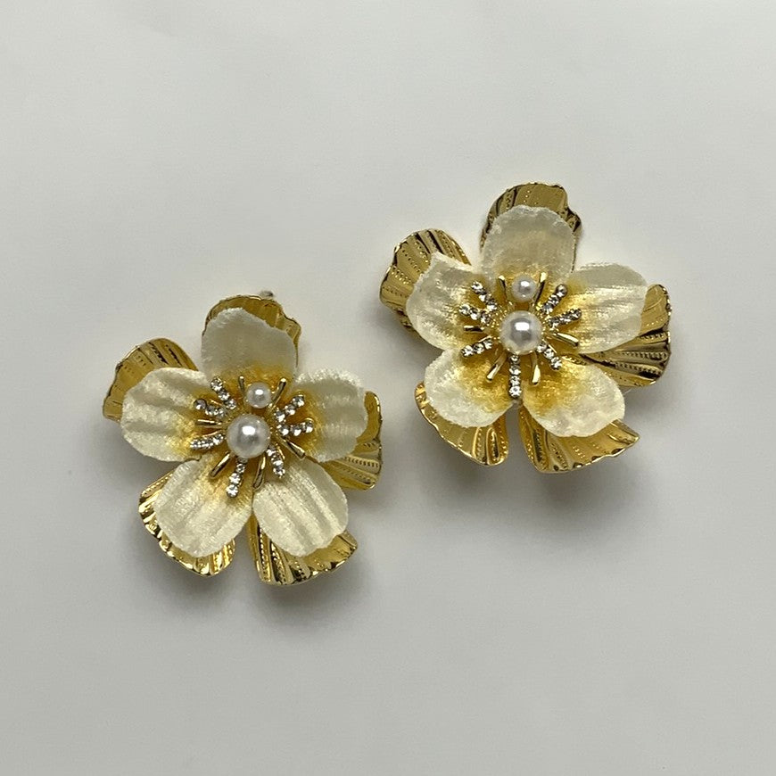 Metal w/ Fabric Flower Pearl Earrings