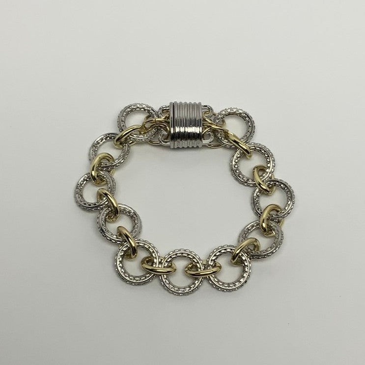 Designer Circle Link Magnetic Clasp Bracelet