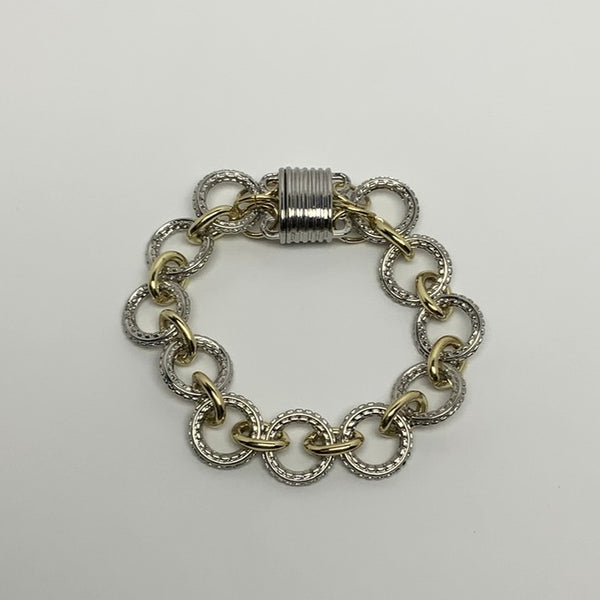 Designer Circle Link Magnetic Clasp Bracelet