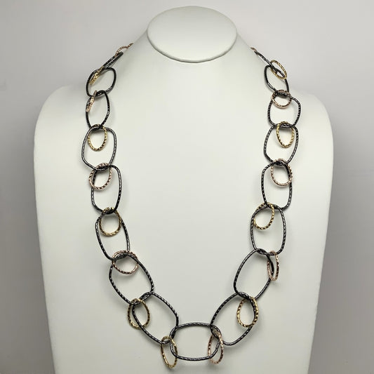 Metallic Textured Interlocked Chain Necklace