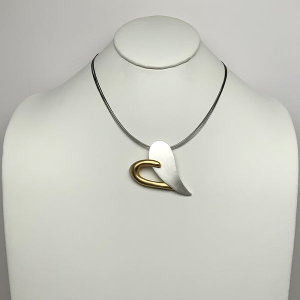 Wire Matte Heart Pendant Necklace