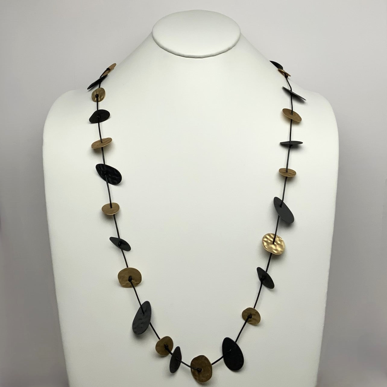 Adjustable Cord Oval Metal Pieces Necklace