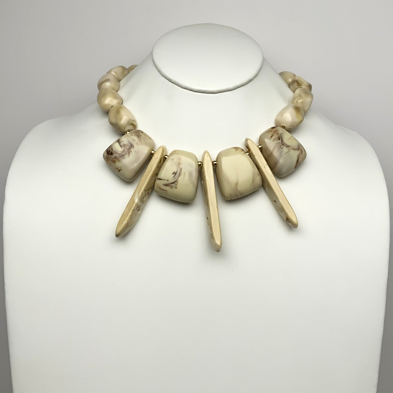 Lucite Pebble Beaded Necklace