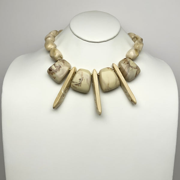 Lucite Pebble Beaded Necklace
